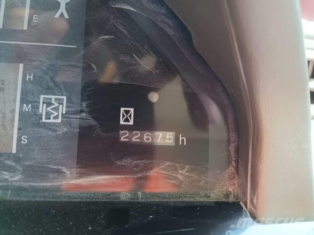 Komatsu HD 605-5 Knækstyrede dumpere