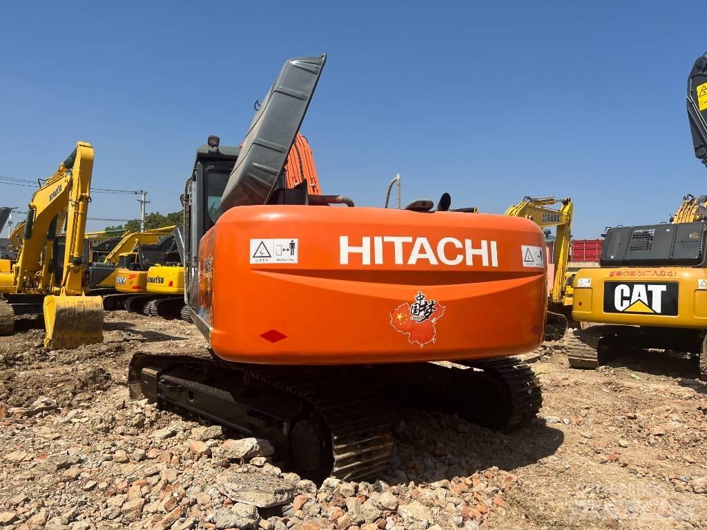 Hitachi ZX 240-3 Gravemaskiner på larvebånd