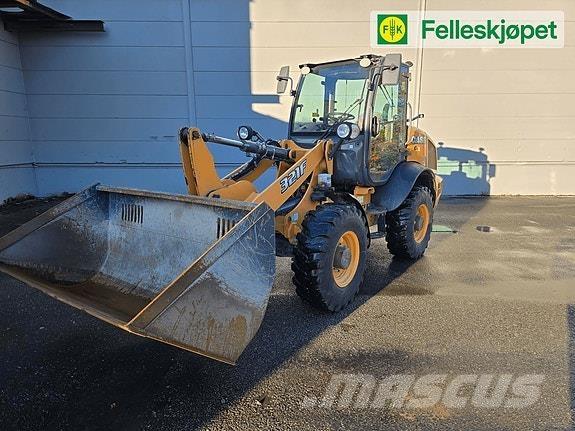 CASE 321f Læssemaskiner på hjul