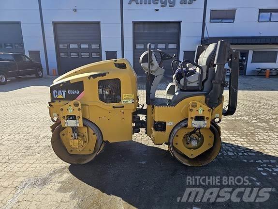 CAT CB24B Asfaltudlæggere