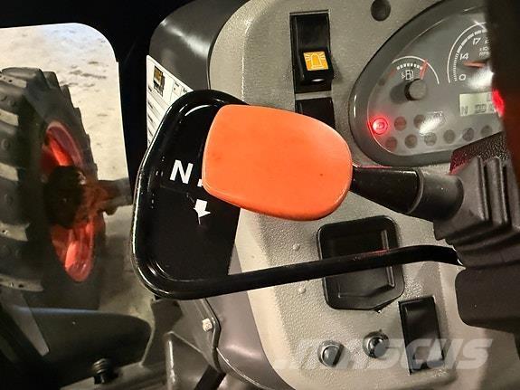 CLAAS Elios 220 Traktorer