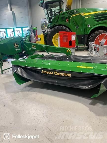 John Deere 331C Græsslåmaskiner