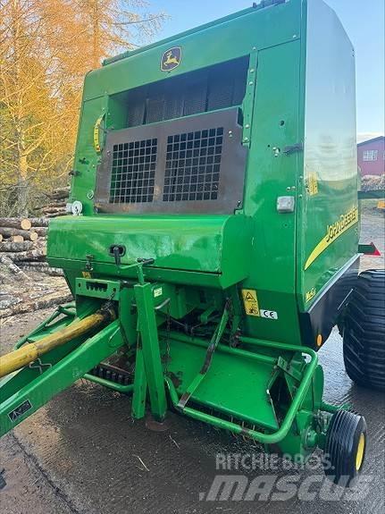 John Deere 582 Rundballe-pressere
