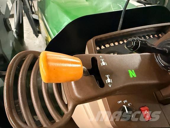 John Deere 5820 Traktorer