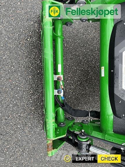 John Deere 6155R Traktorer