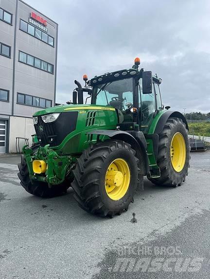 John Deere 6215R Traktorer