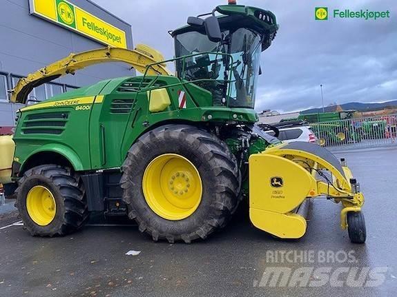 John Deere 8400 Hømaskiner