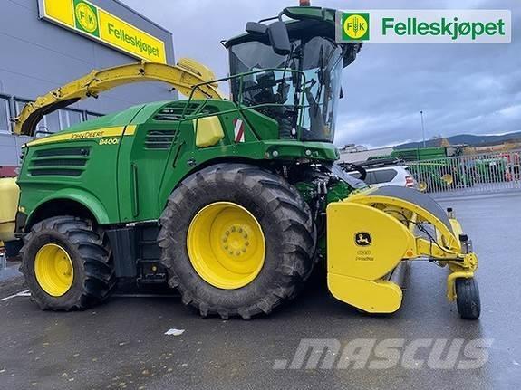 John Deere 8400 Hømaskiner