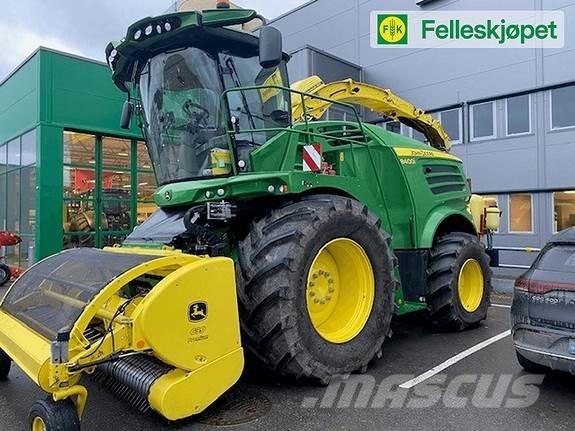 John Deere 8400 Hømaskiner