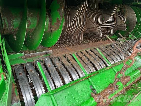 John Deere C440R Rundballe-pressere