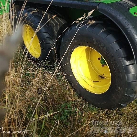 John Deere C441R Rundballe-pressere