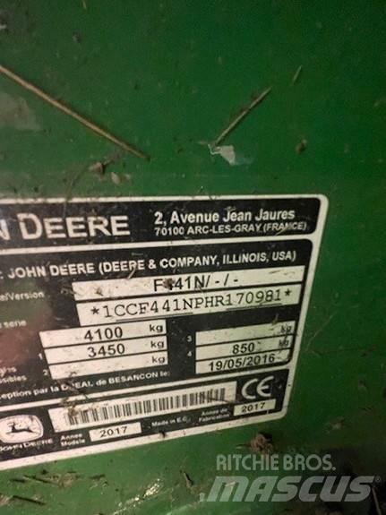 John Deere F441 Rundballe-pressere