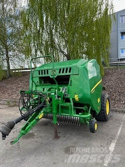 John Deere F441 Rundballe-pressere