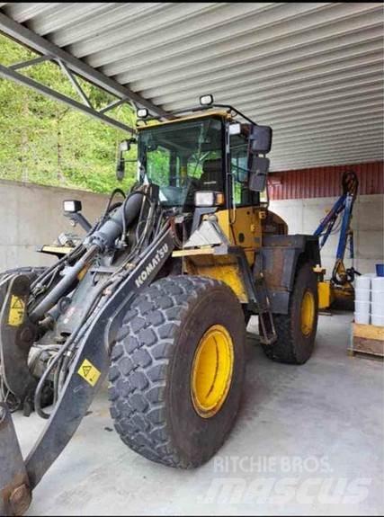 Komatsu WA200 PT Læssemaskiner på hjul