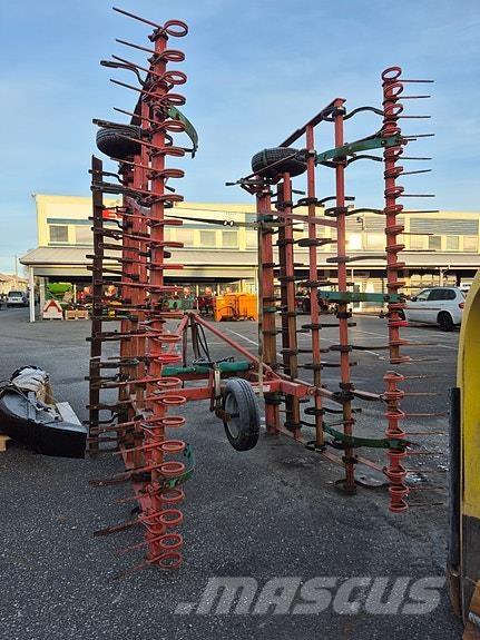 Kverneland  Andre jordbearbejdningsmaskiner og andet tilbehør