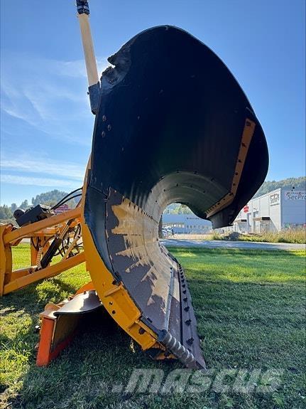 Meiren 2011 Sneskovle og -plove