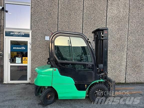 Mitsubishi FD25N Diesel gaffeltrucks