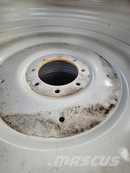 Nokian TRI2 Hjul, Dæk og Fælge