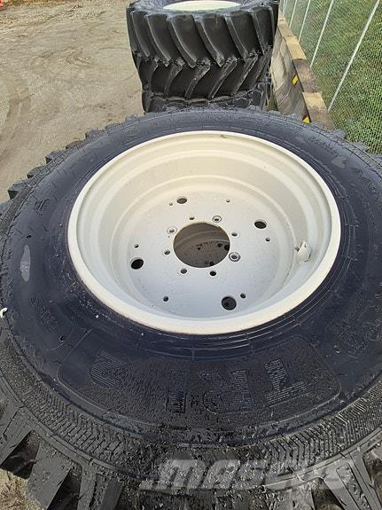 Nokian TRI2 Hjul, Dæk og Fælge