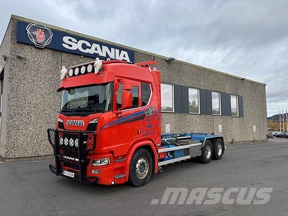 Scania R650B6x4NB Demonterbare/wirehejs lastbiler