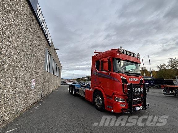 Scania R650B6x4NB Demonterbare/wirehejs lastbiler