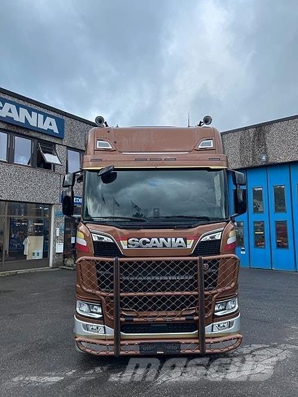 Scania R660A6X4NB Trækkere