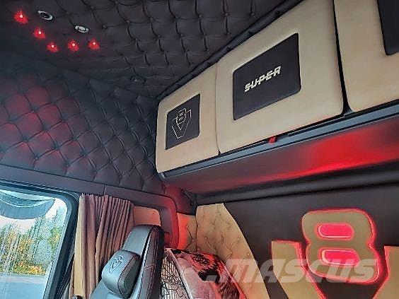 Scania S650A6X2NB Trækkere