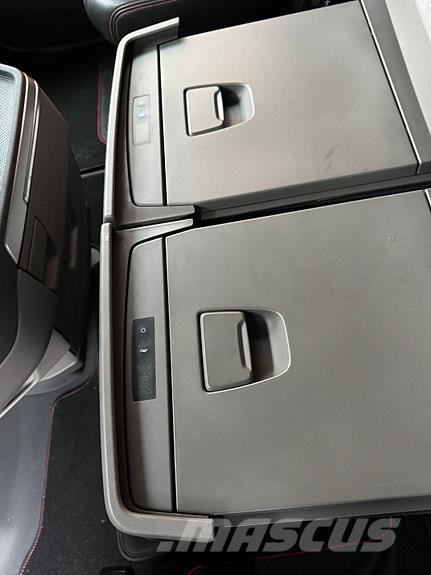 Scania S650B6X2NB Fast kasse