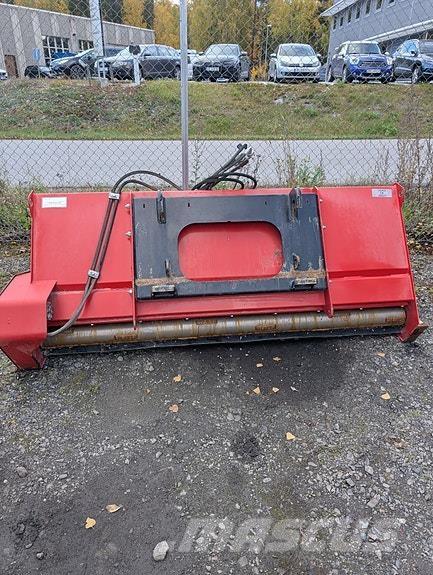 SMA 800 Andet udstyr til vej- og snerydning