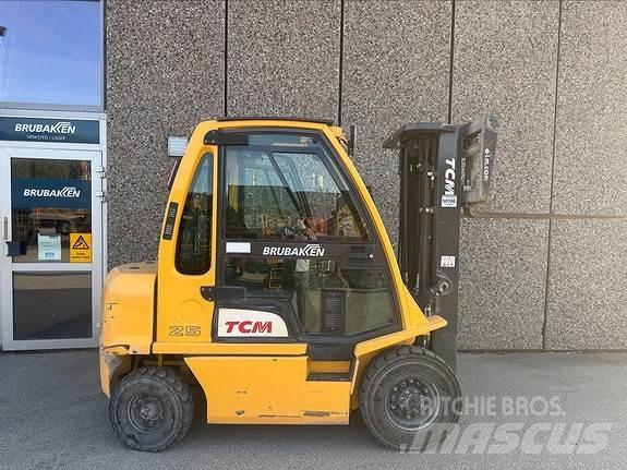 TCM FD25 Diesel gaffeltrucks