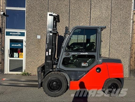 Toyota 40-8FD50N Diesel gaffeltrucks