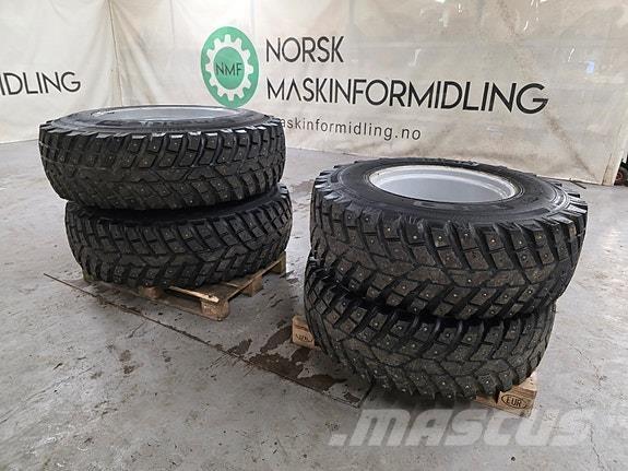  TRI 2 Vinterdekk Traktorer