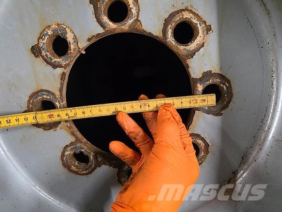  TRI 2 Vinterdekk Traktorer