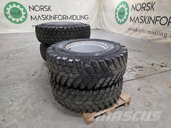  TRI 2 Vinterdekk Traktorer