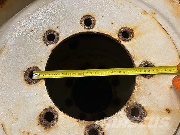  TRI 2 Vinterdekk Traktorer