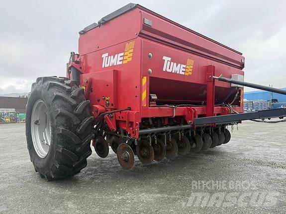 Tume HKL 2500 Gødningsspreder