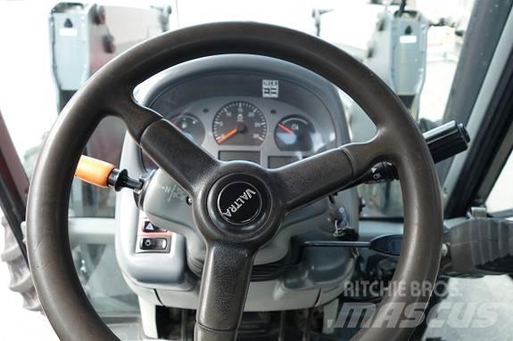 Valtra A83 Traktorer