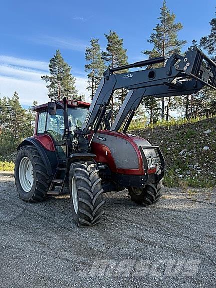 Valtra M150 Traktorer