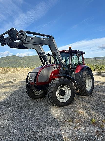 Valtra M150 Traktorer