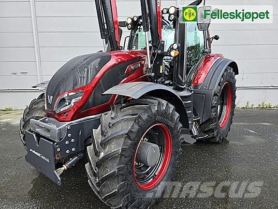 Valtra T235 Traktorer