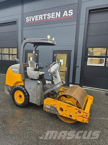 Volvo SD25 Asfaltudlæggere