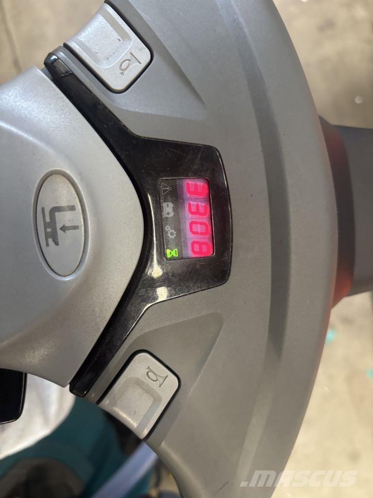 BT SWE120L Gaffelstabler med gående fører