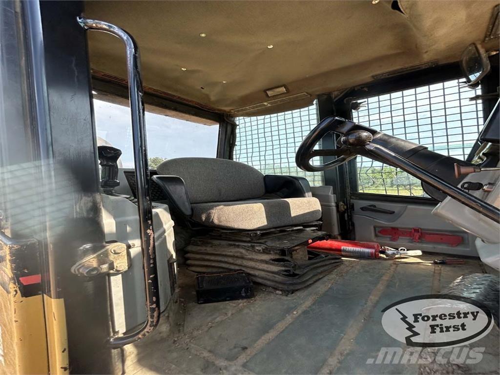 CAT 525B Udslæbningstraktorer