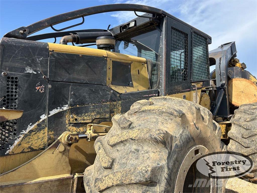 CAT 525B Udslæbningstraktorer