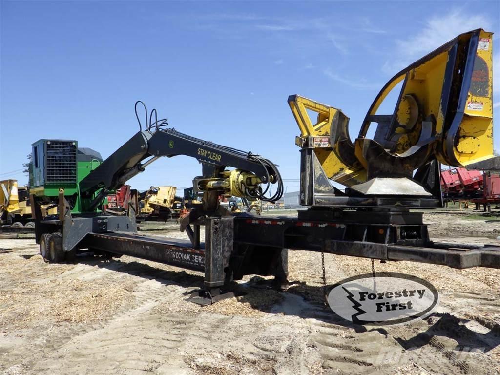 John Deere 437E Knuckleboom læssere