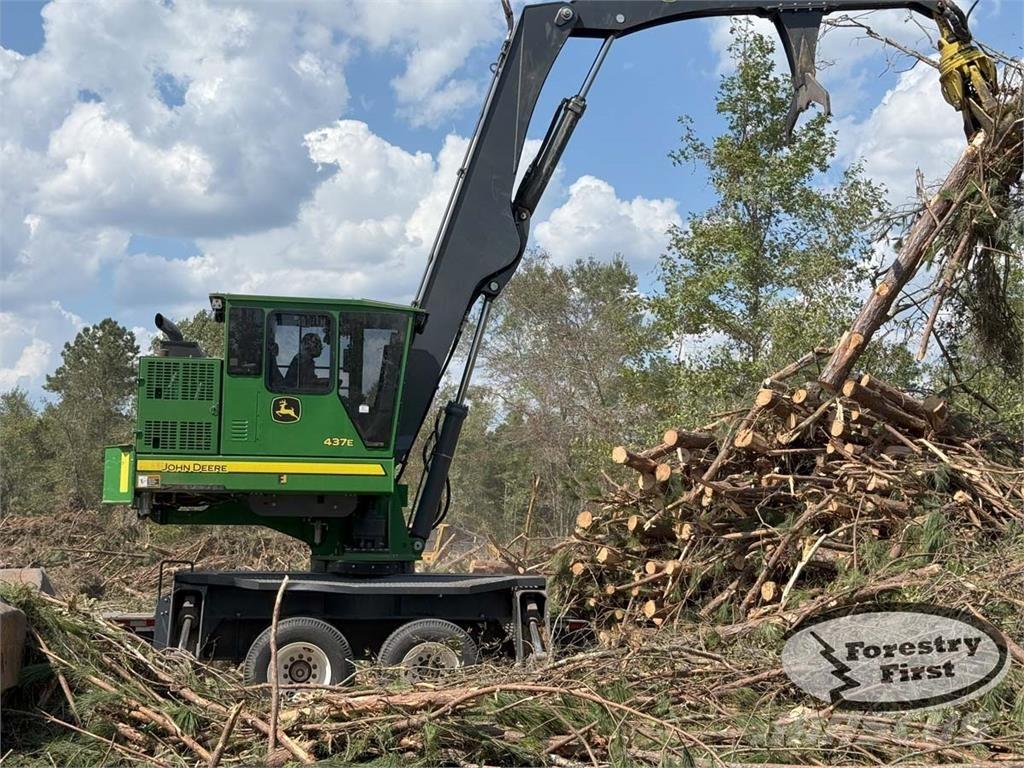 John Deere 437E Knuckleboom læssere