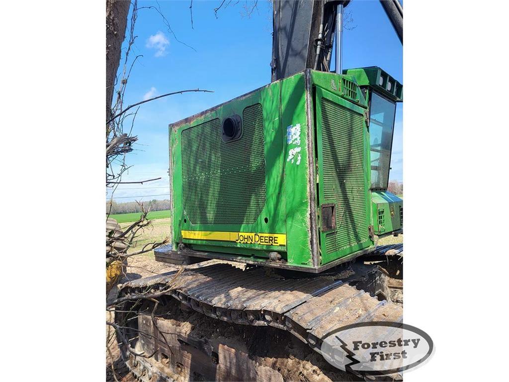 John Deere 753J Fældebunkelæggere