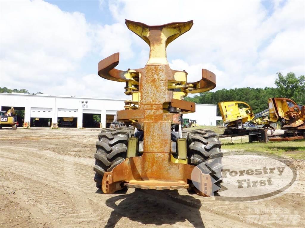 John Deere 843K Fældebunkelæggere