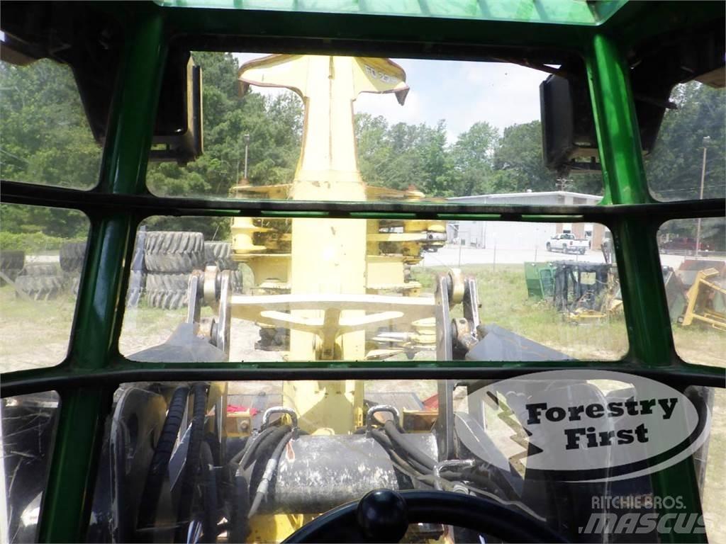 John Deere 843K Fældebunkelæggere