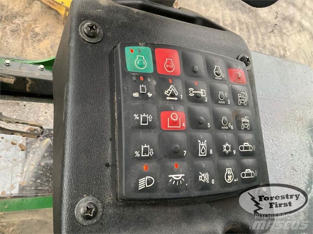 John Deere 859M Fældebunkelæggere
